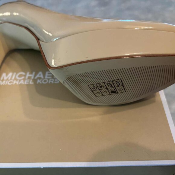Michael Kors Chantal Faux Patent Leather Platform Pump - Picture 3 of 9